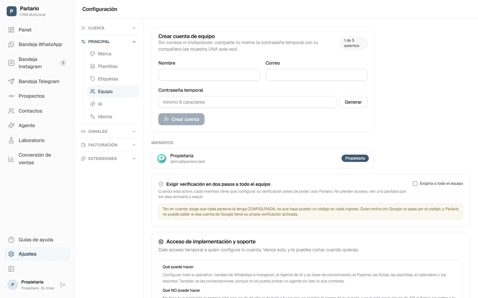 Ajustes → Equipo: el acceso de implementación está más abajo en la página